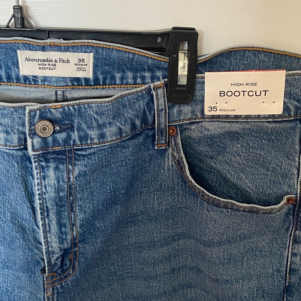 Abercrombie & Fitch  Bootcut Jeans